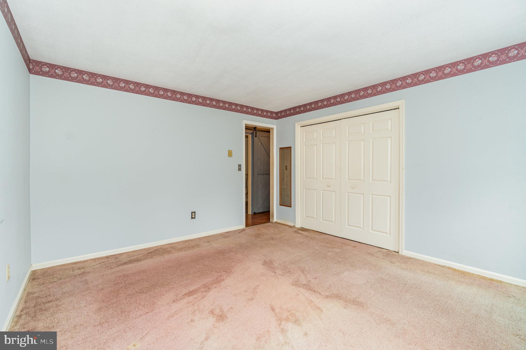 1215 SHETLAND CIRCLE