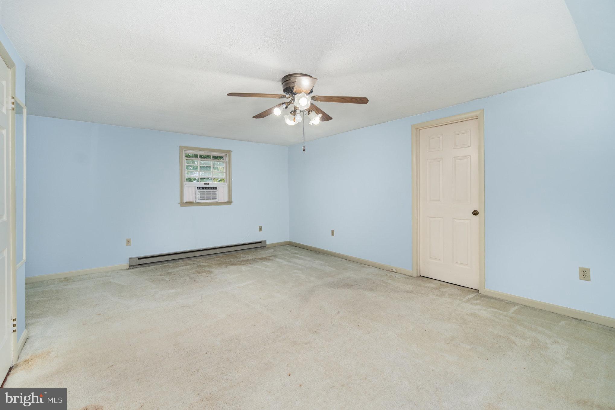 1215 SHETLAND CIRCLE