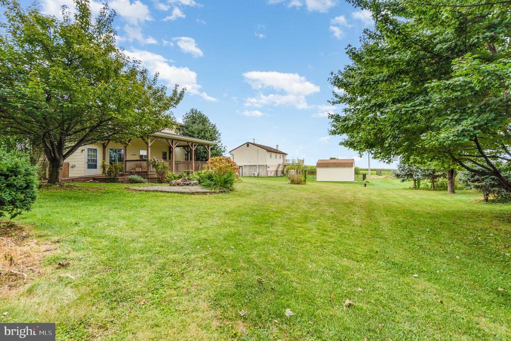 1215 SHETLAND CIRCLE