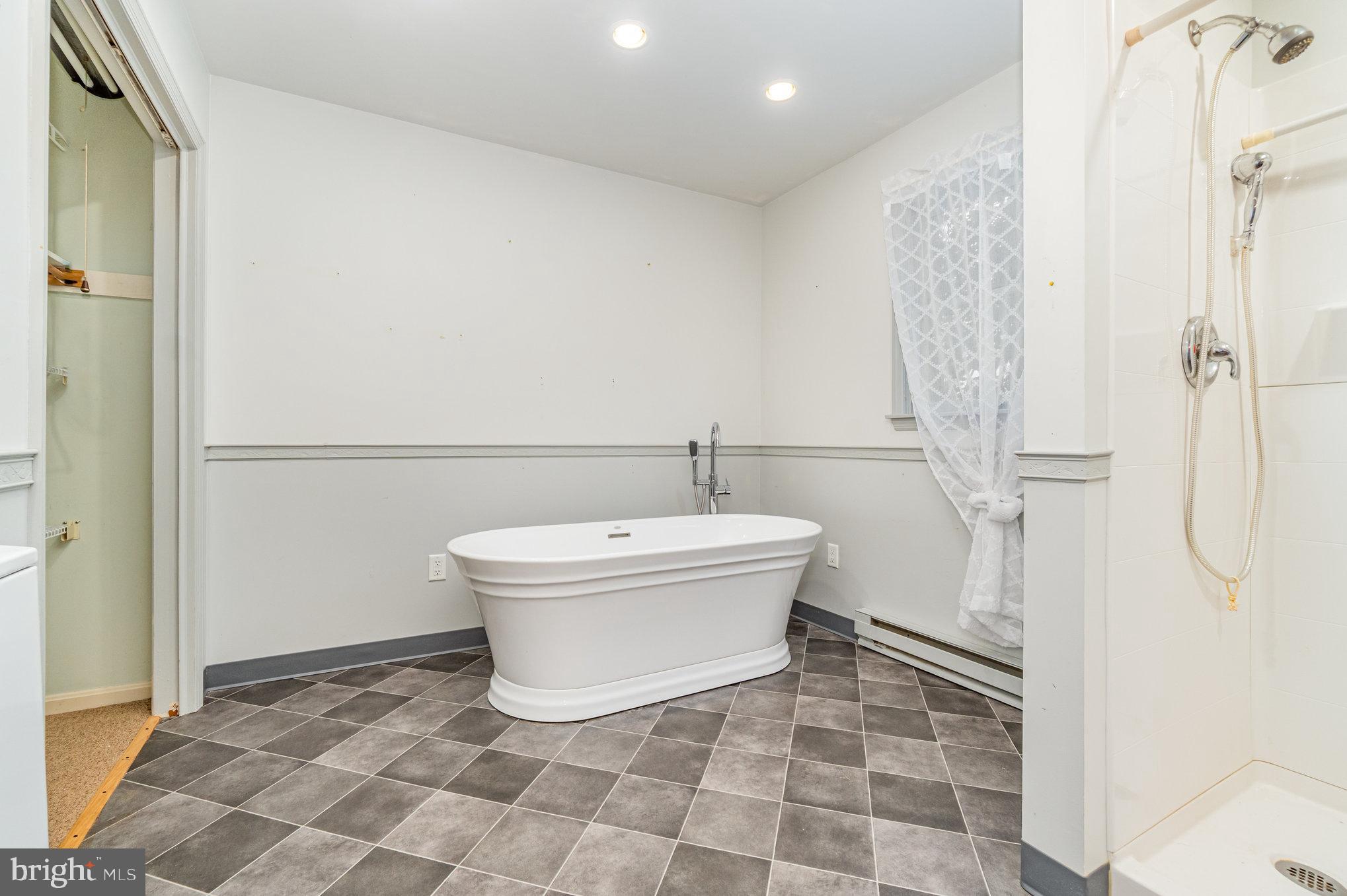 1215 SHETLAND CIRCLE