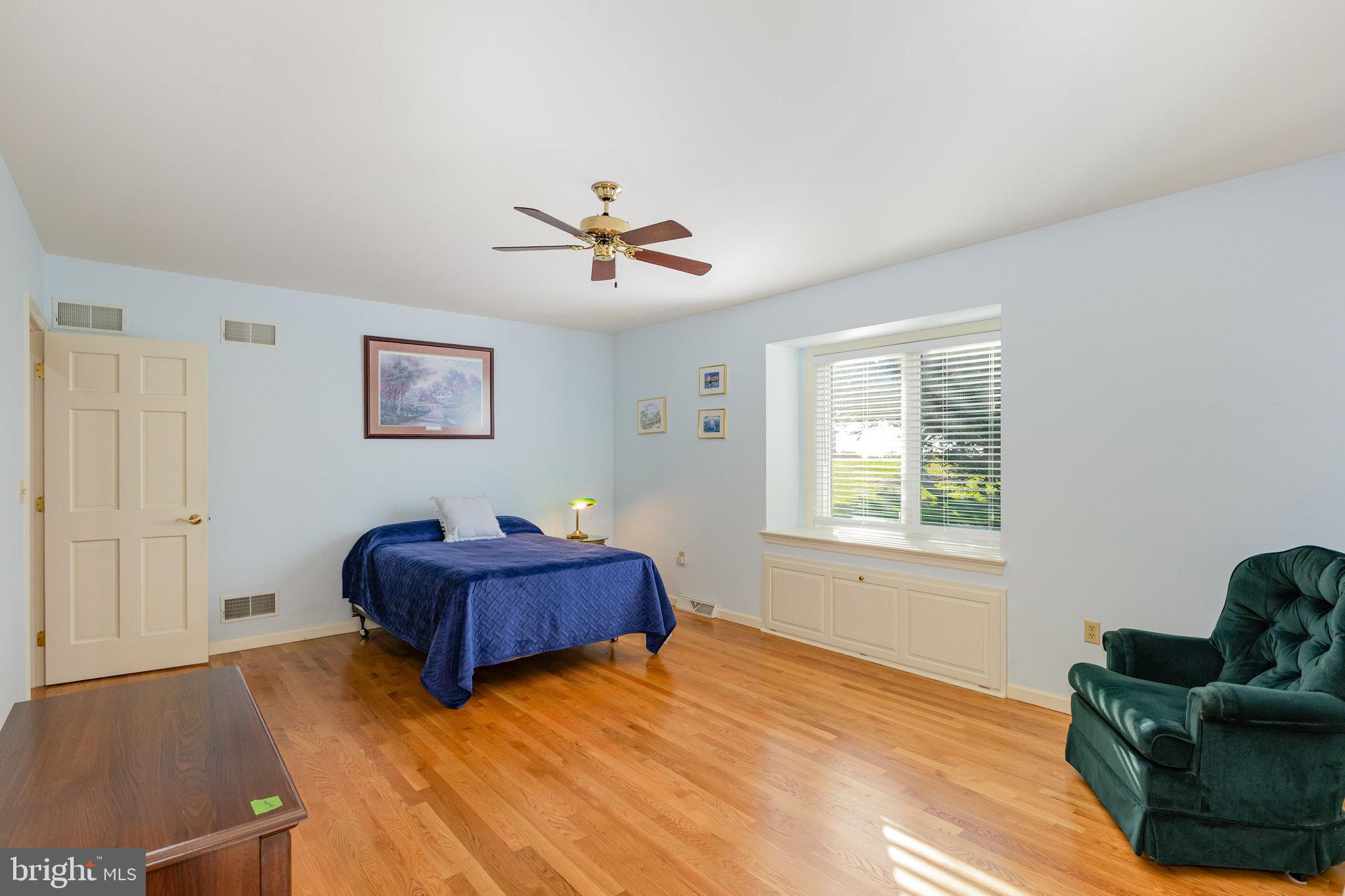 1523 RIDGE ROAD