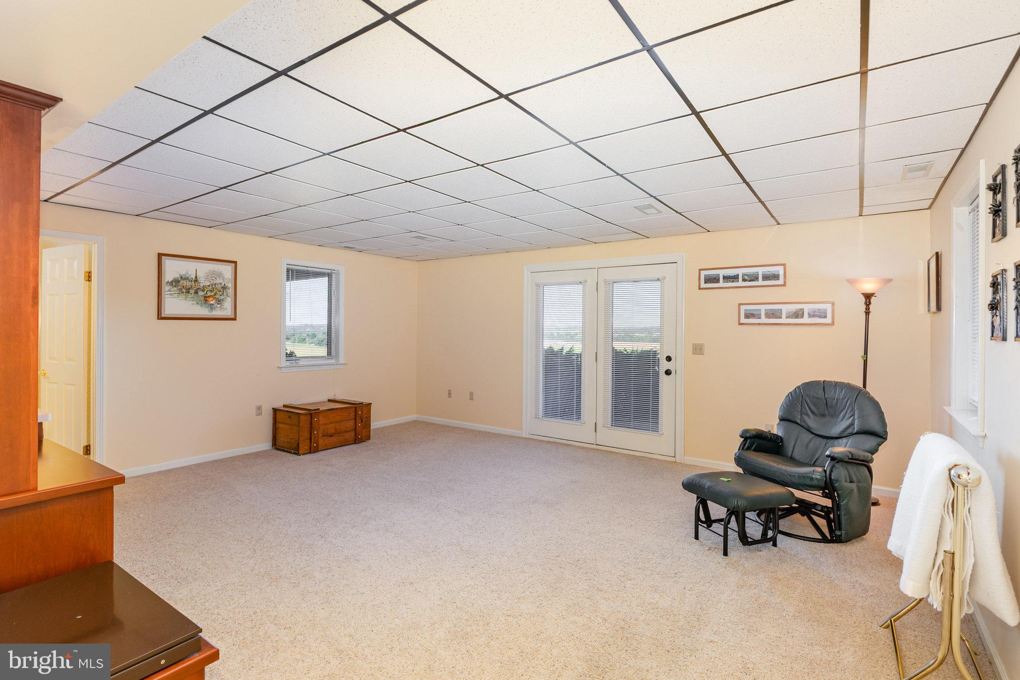 1523 RIDGE ROAD