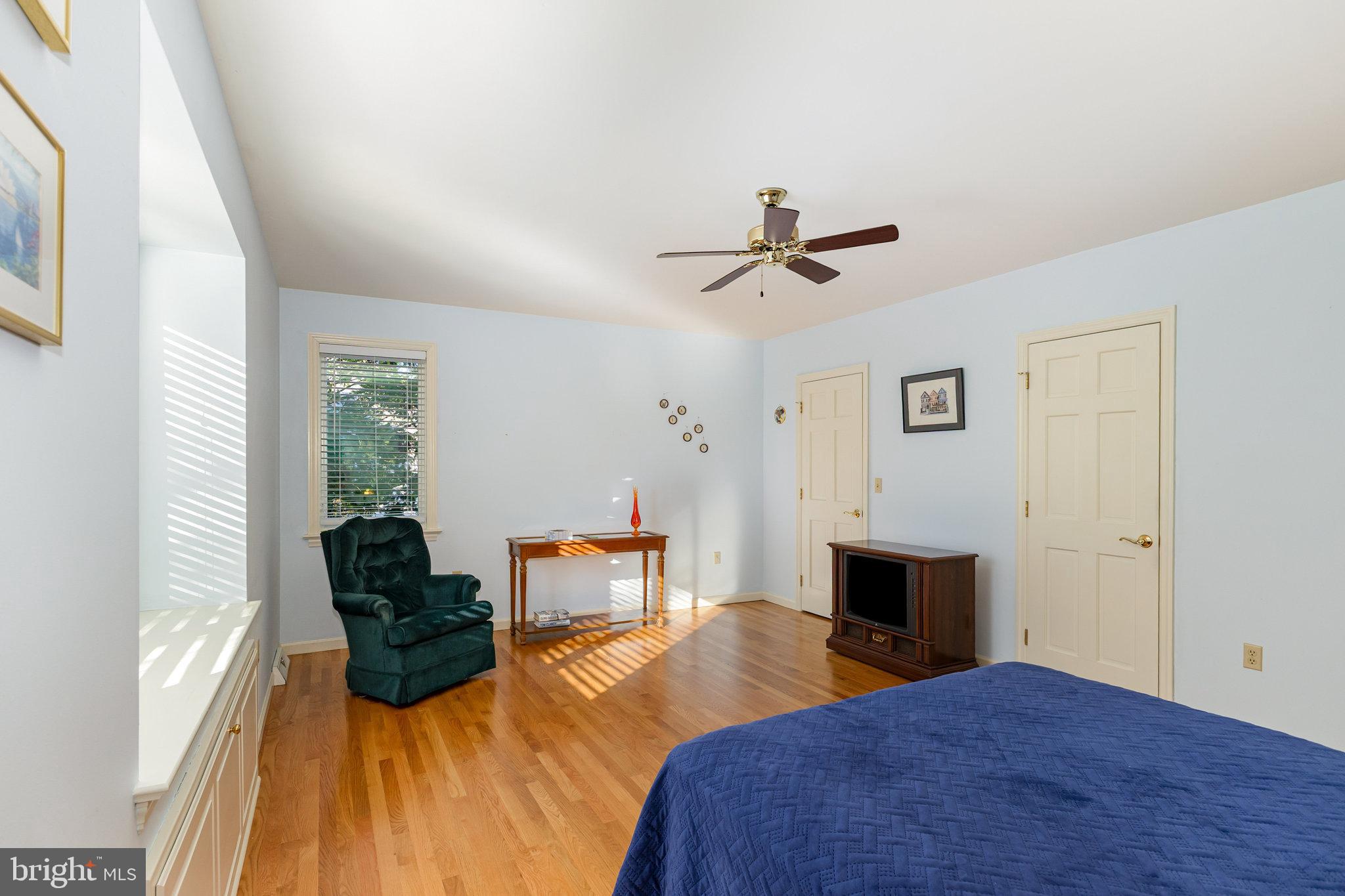 1523 RIDGE ROAD