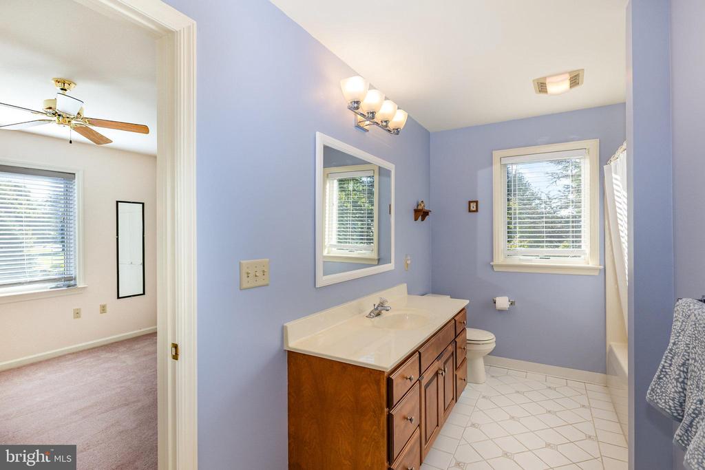 1523 RIDGE ROAD