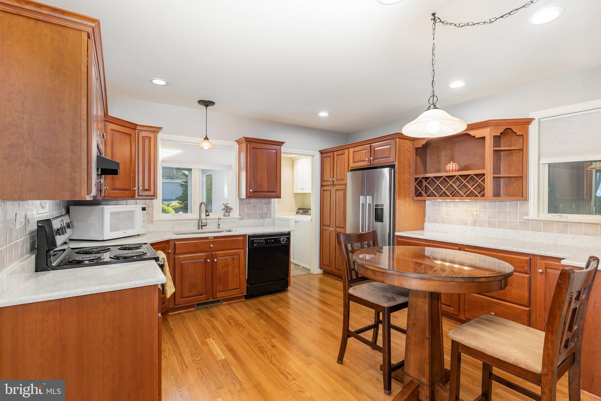 1523 RIDGE ROAD