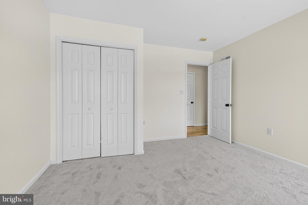 35 SARAH LANE
