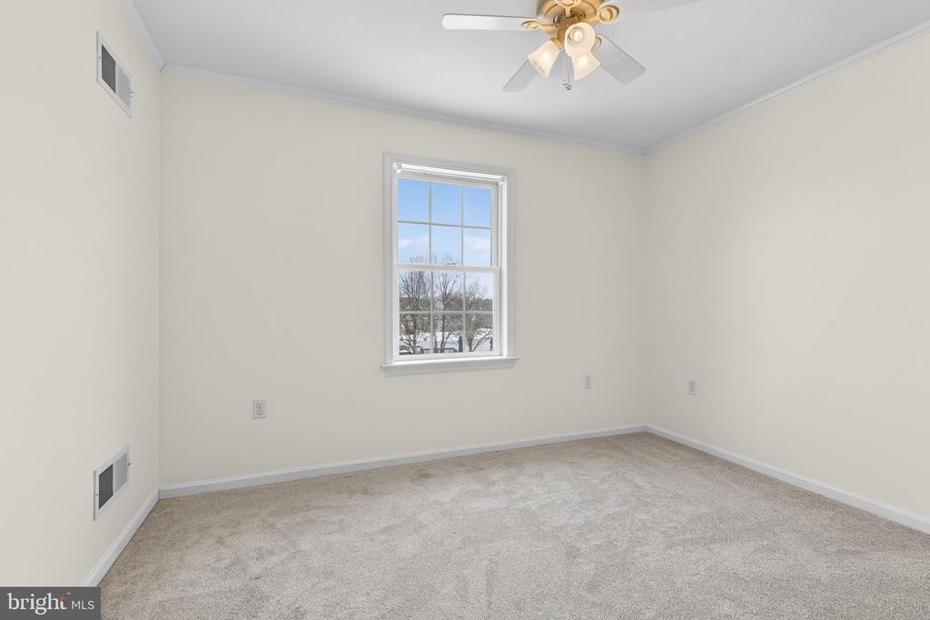 35 SARAH LANE