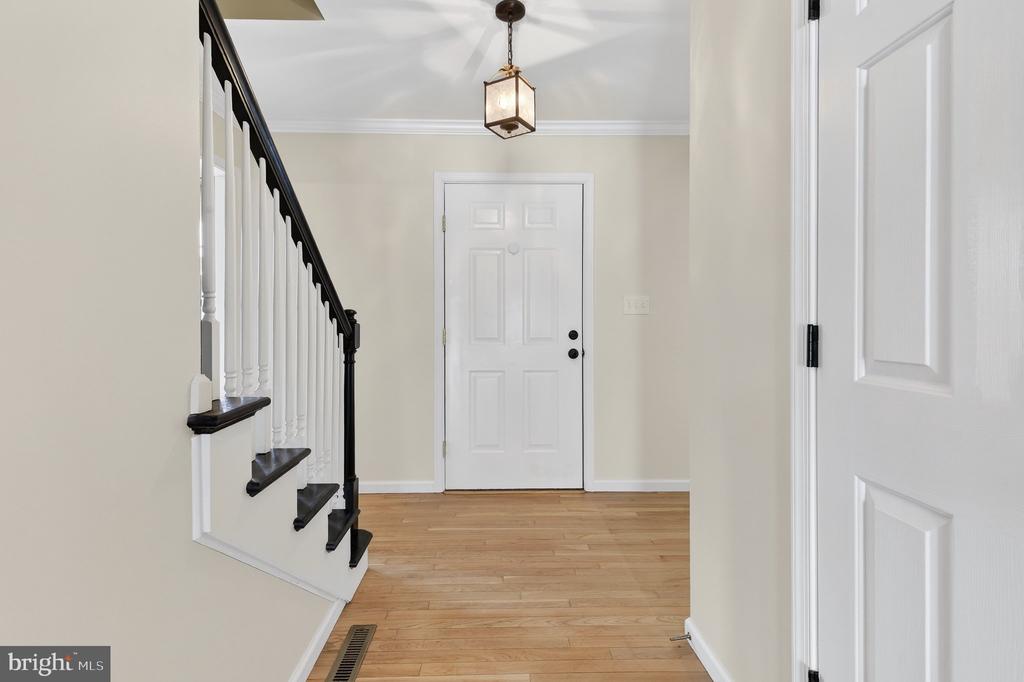 35 SARAH LANE