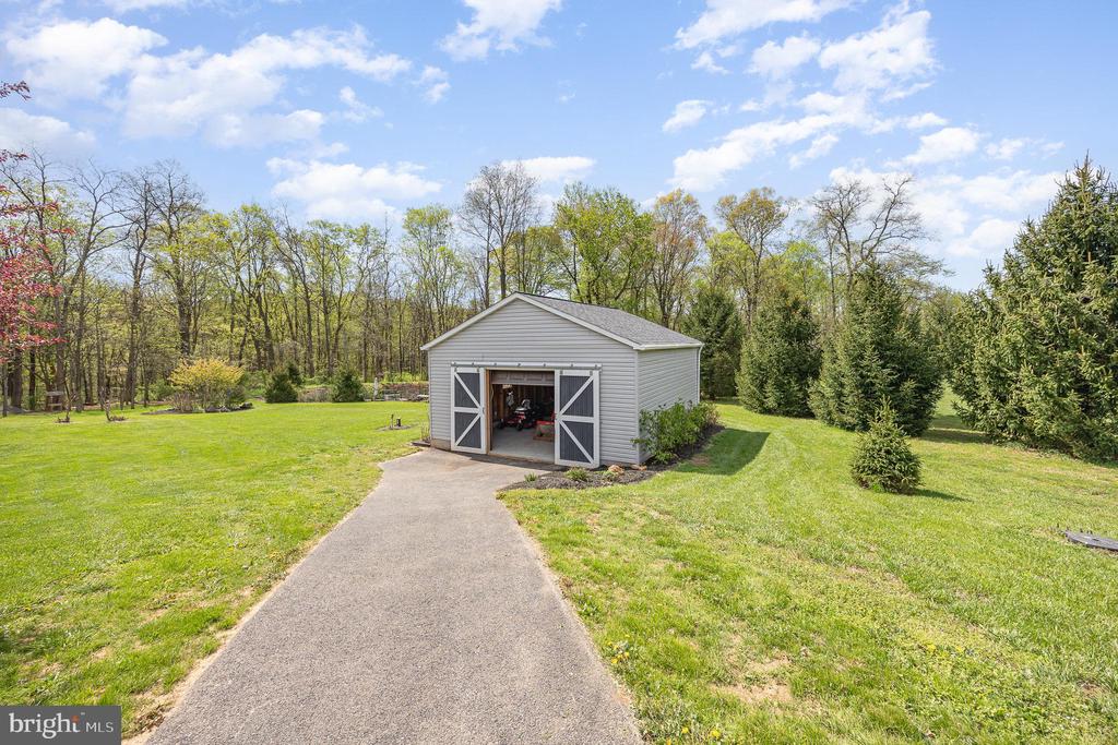 115 MONUMENT DRIVE