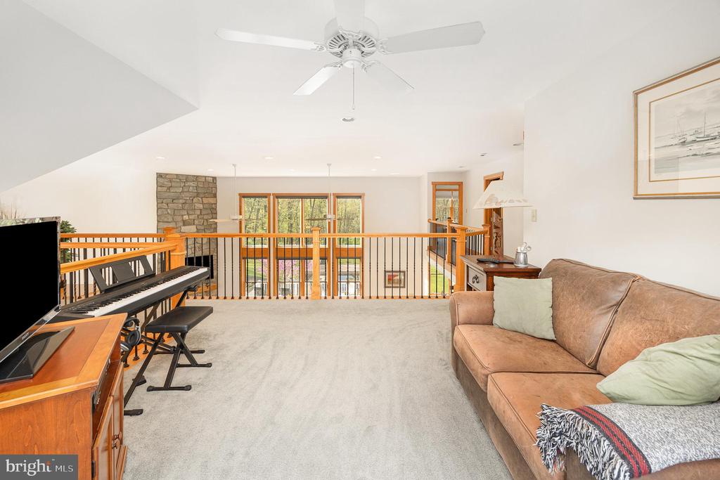 115 MONUMENT DRIVE