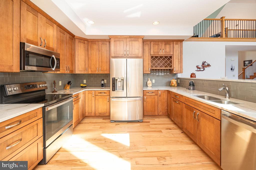 115 MONUMENT DRIVE