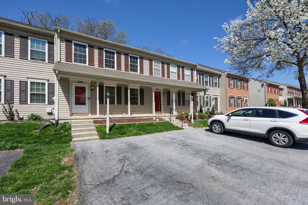 604 ROCKWOOD DRIVE