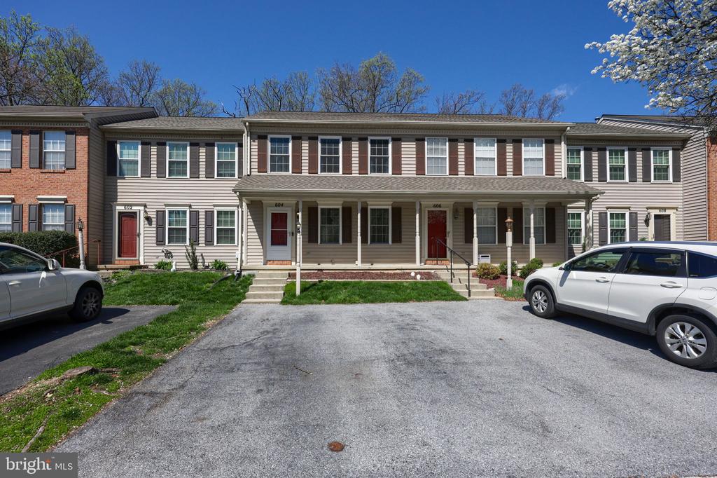 604 ROCKWOOD DRIVE