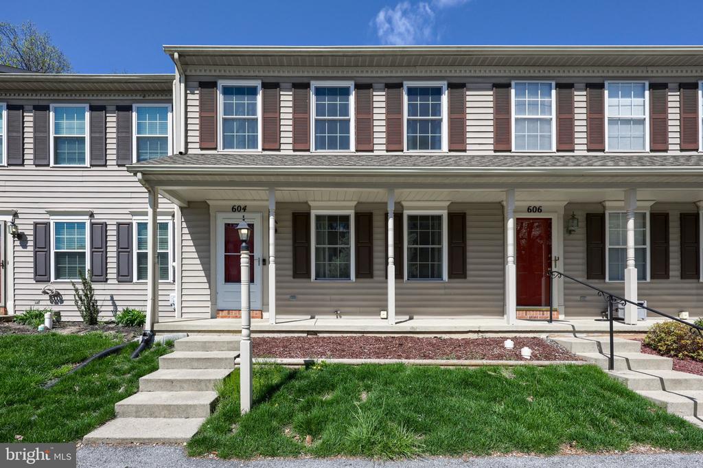 604 ROCKWOOD DRIVE