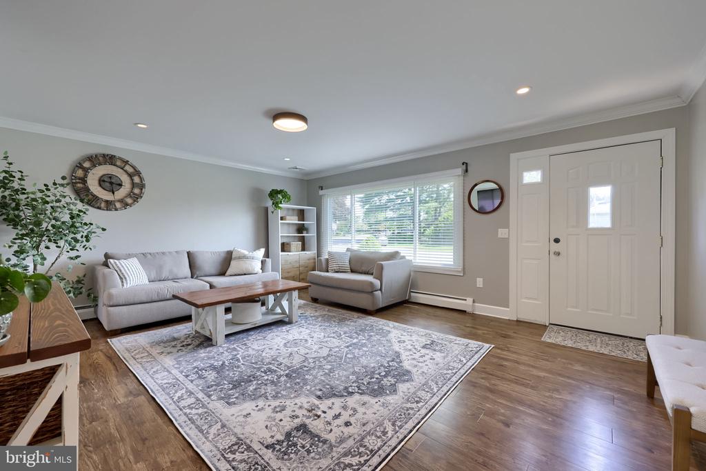 48 VISTA DRIVE