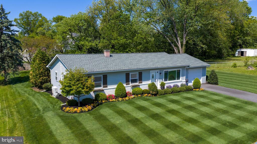 48 VISTA DRIVE