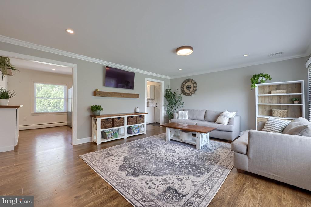 48 VISTA DRIVE