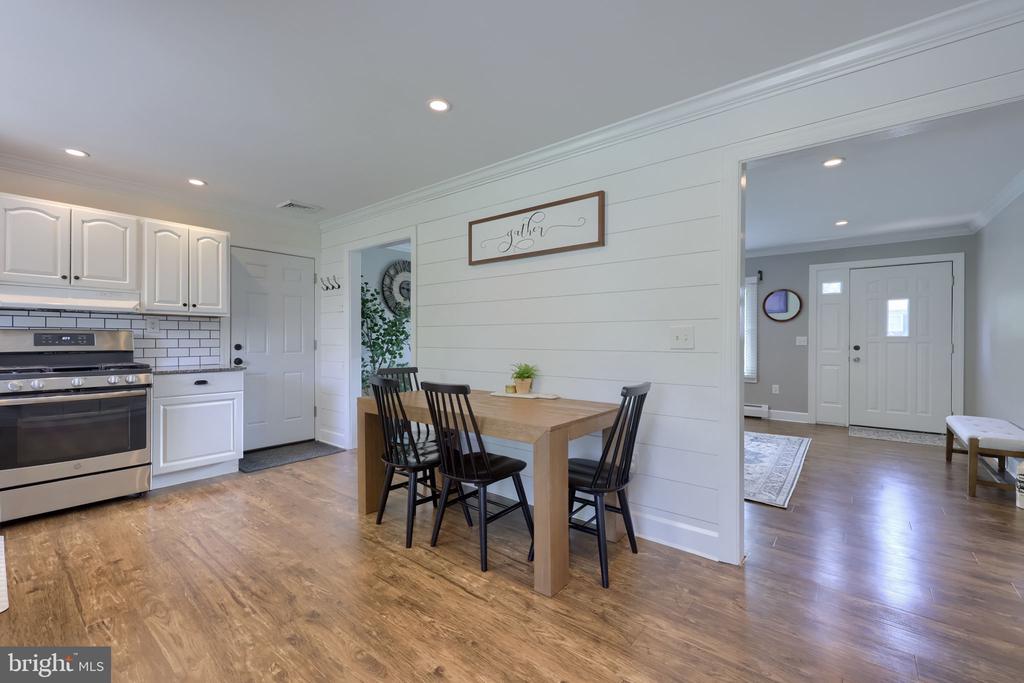 48 VISTA DRIVE