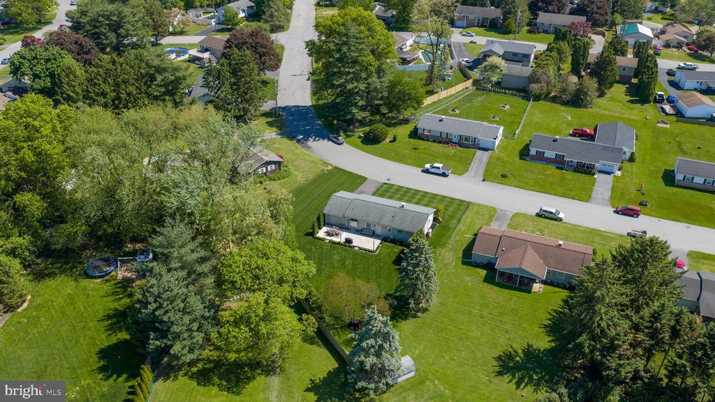48 VISTA DRIVE