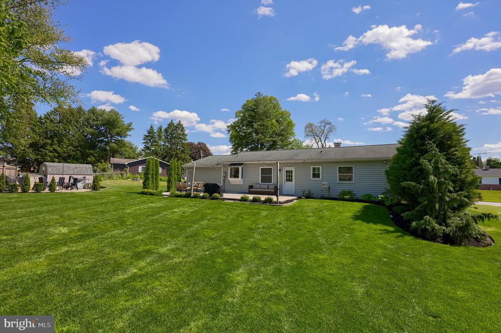 48 VISTA DRIVE