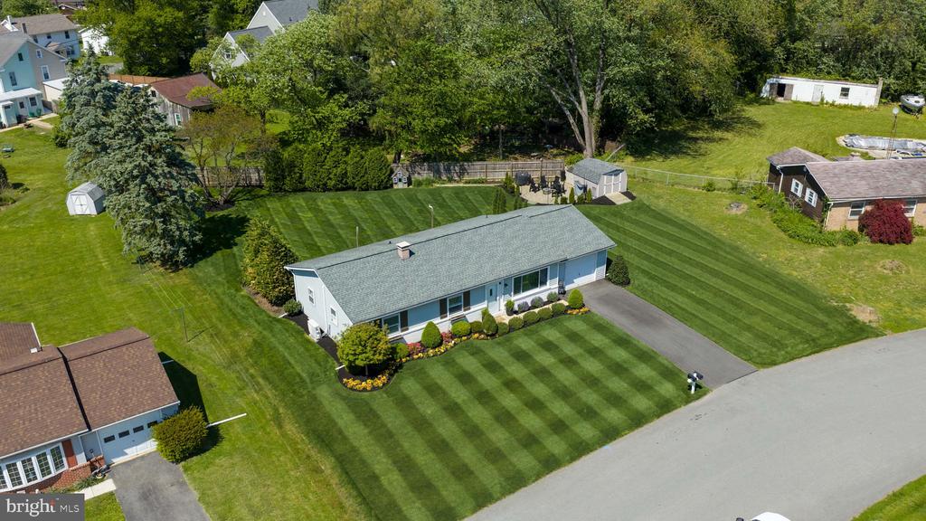 48 VISTA DRIVE