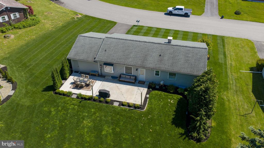 48 VISTA DRIVE