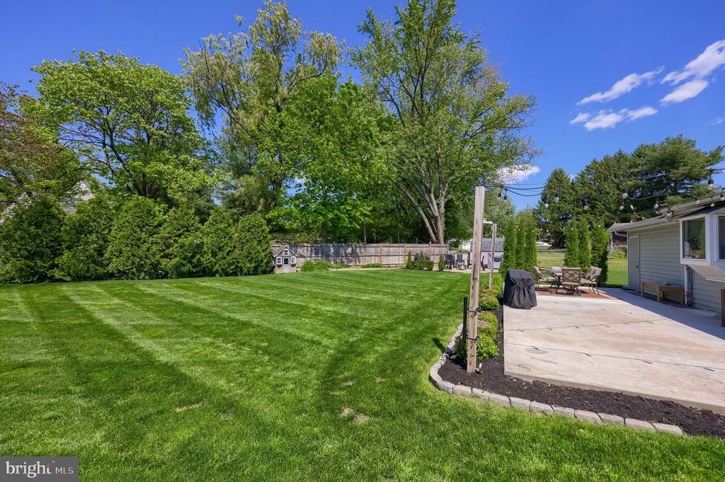 48 VISTA DRIVE