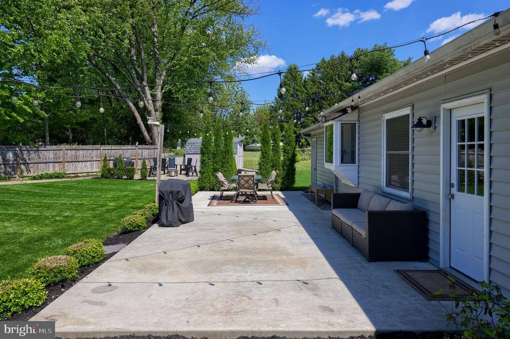 48 VISTA DRIVE