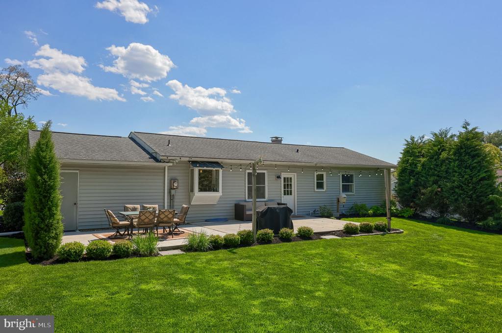 48 VISTA DRIVE