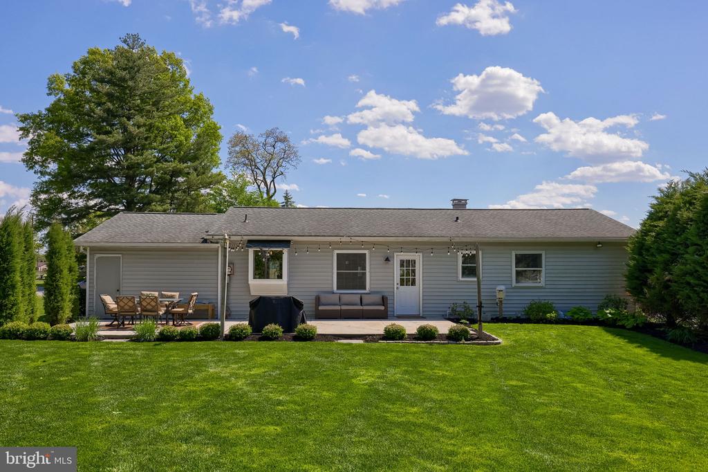 48 VISTA DRIVE