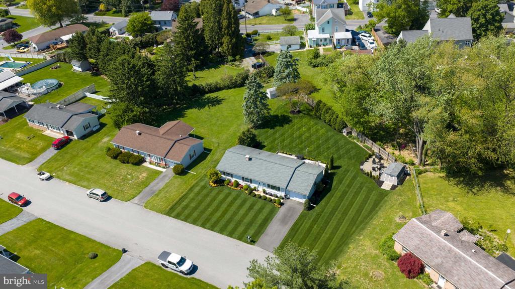 48 VISTA DRIVE