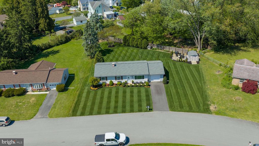 48 VISTA DRIVE