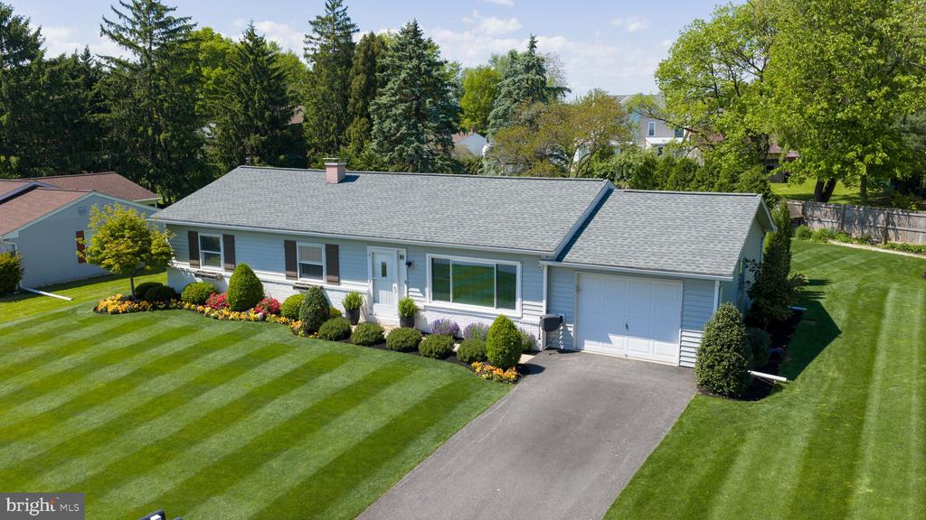 48 VISTA DRIVE