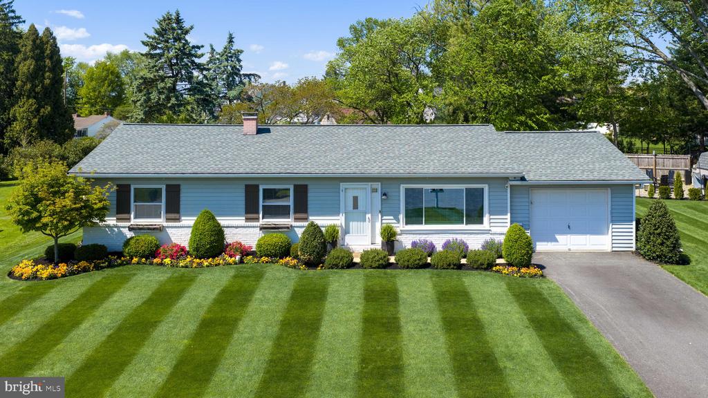 48 VISTA DRIVE