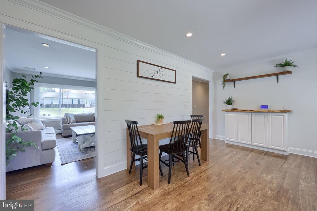 48 VISTA DRIVE
