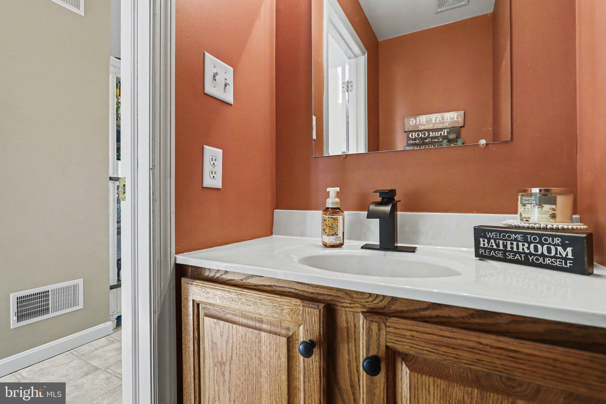 815 BUCKINGHAM BOULEVARD