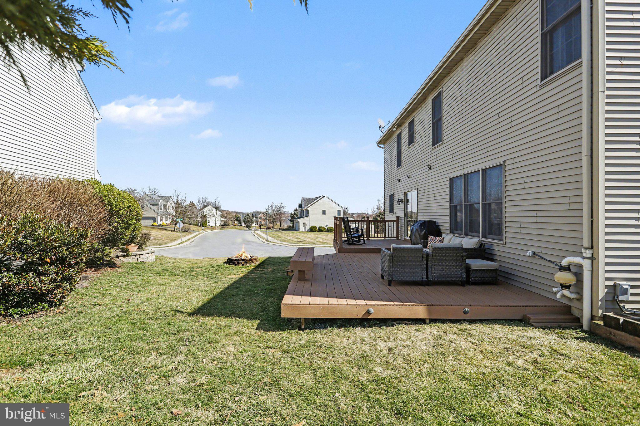 815 BUCKINGHAM BOULEVARD