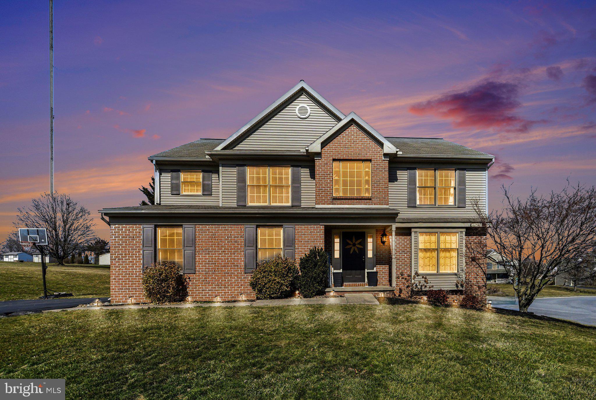 815 BUCKINGHAM BOULEVARD