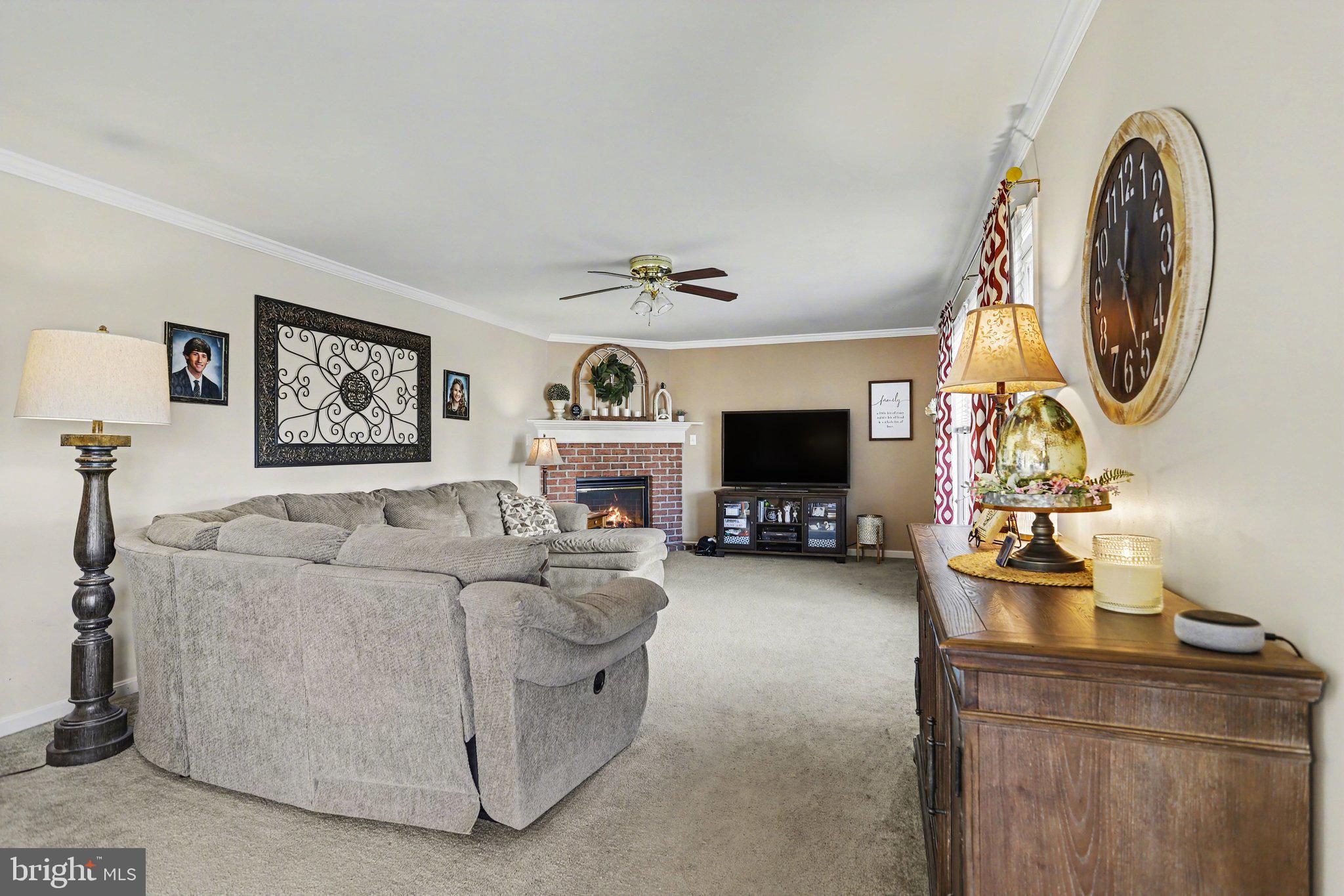 815 BUCKINGHAM BOULEVARD