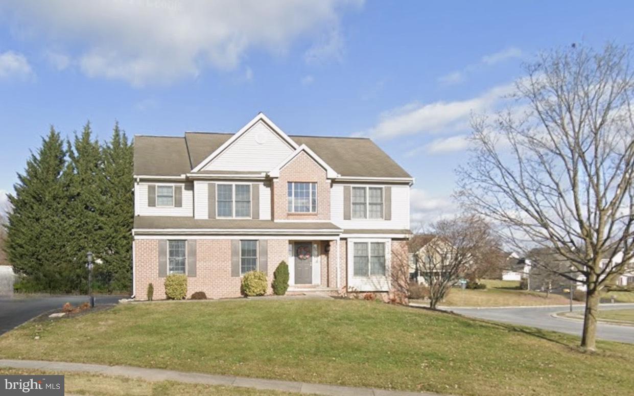 815 BUCKINGHAM BOULEVARD