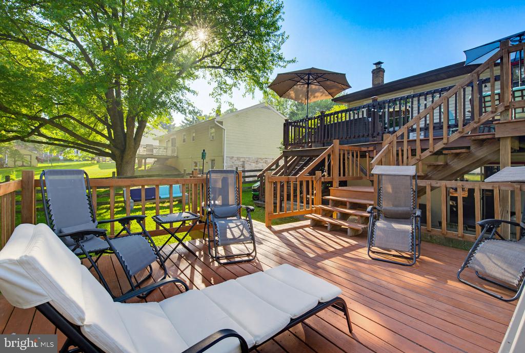2637 Hemlock DR