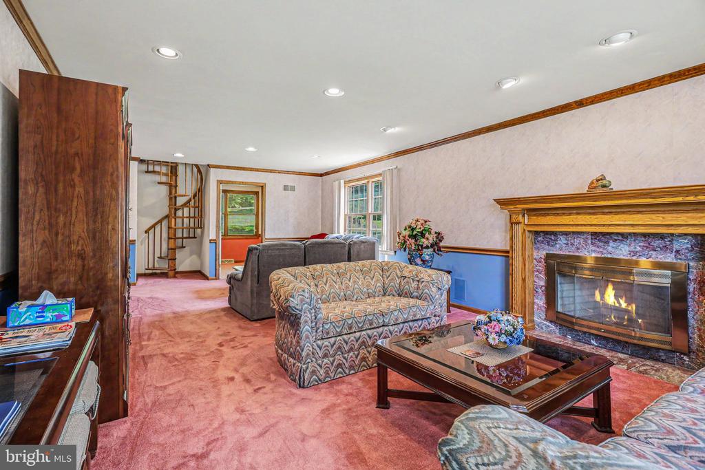 1366 HICKORY RUN DRIVE