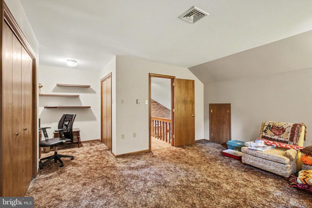 30 POPLAR LANE