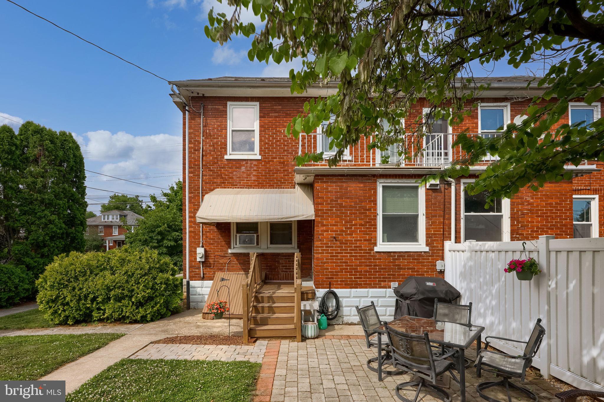 937 FOUNTAIN AVENUE