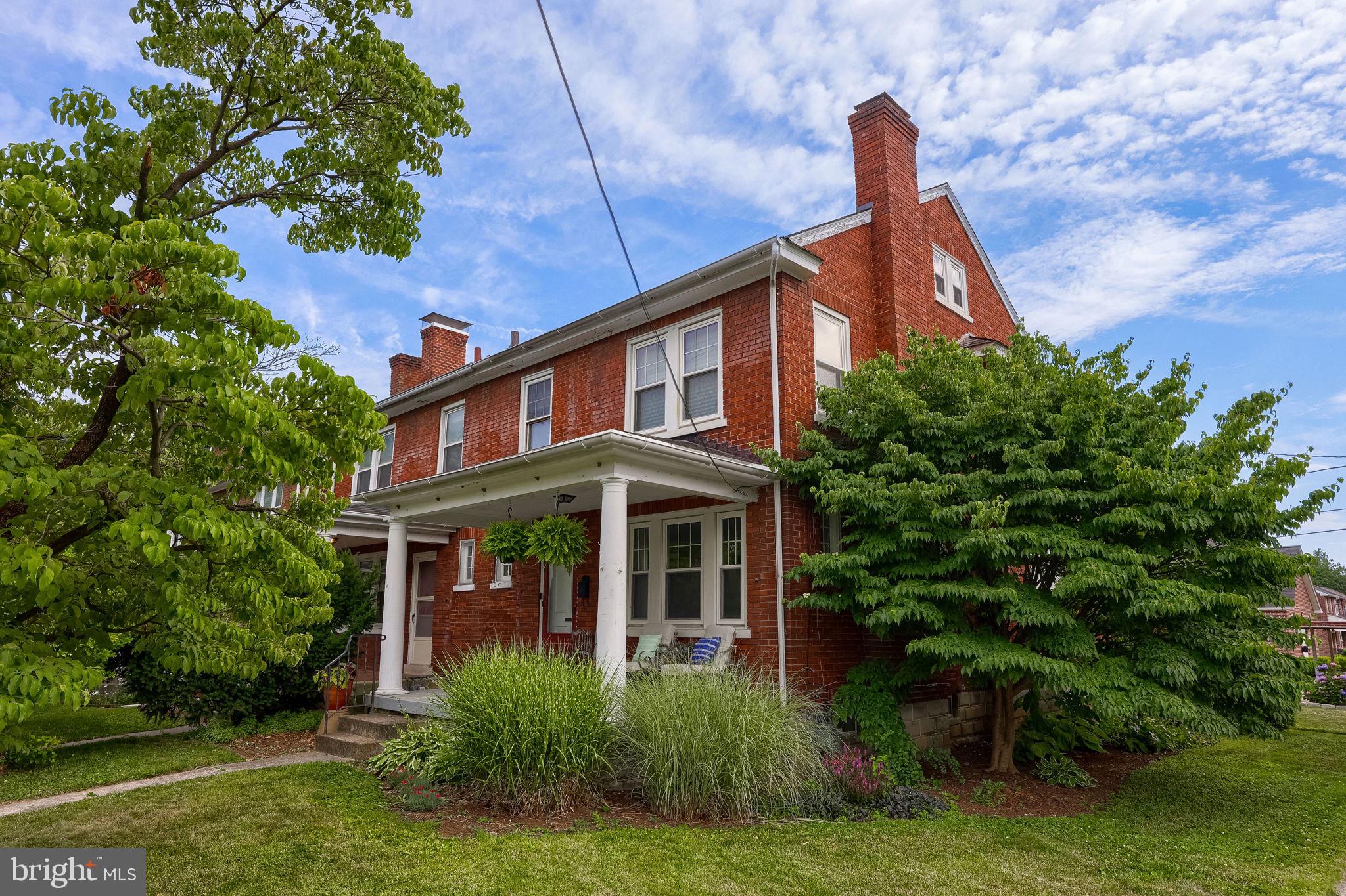 937 FOUNTAIN AVENUE