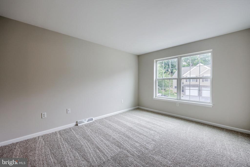 212 EAGLE DRIVE