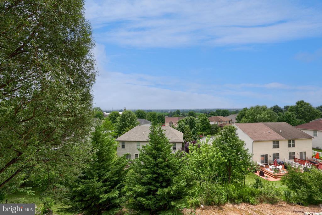 212 EAGLE DRIVE