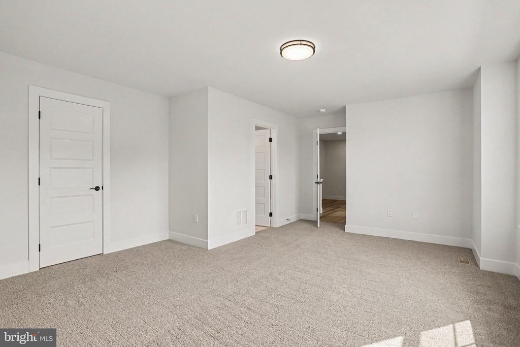 107 BROOKFIELD DRIVE Unit: LOT 18