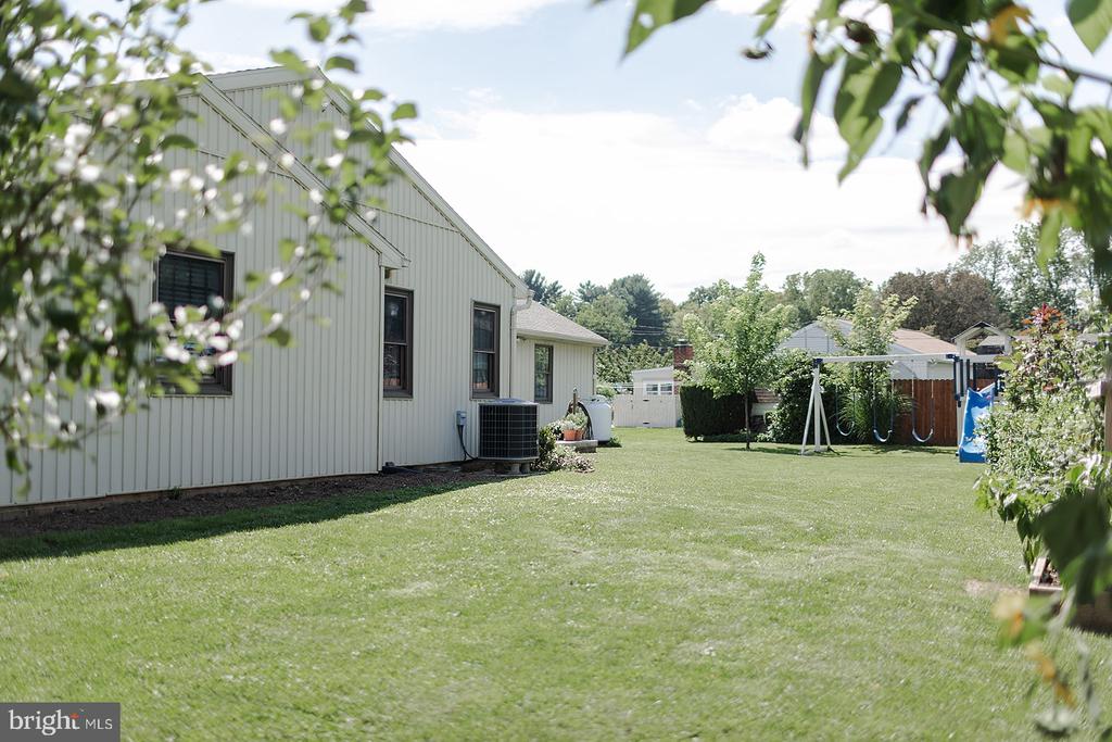 6350 HOLLOW DRIVE