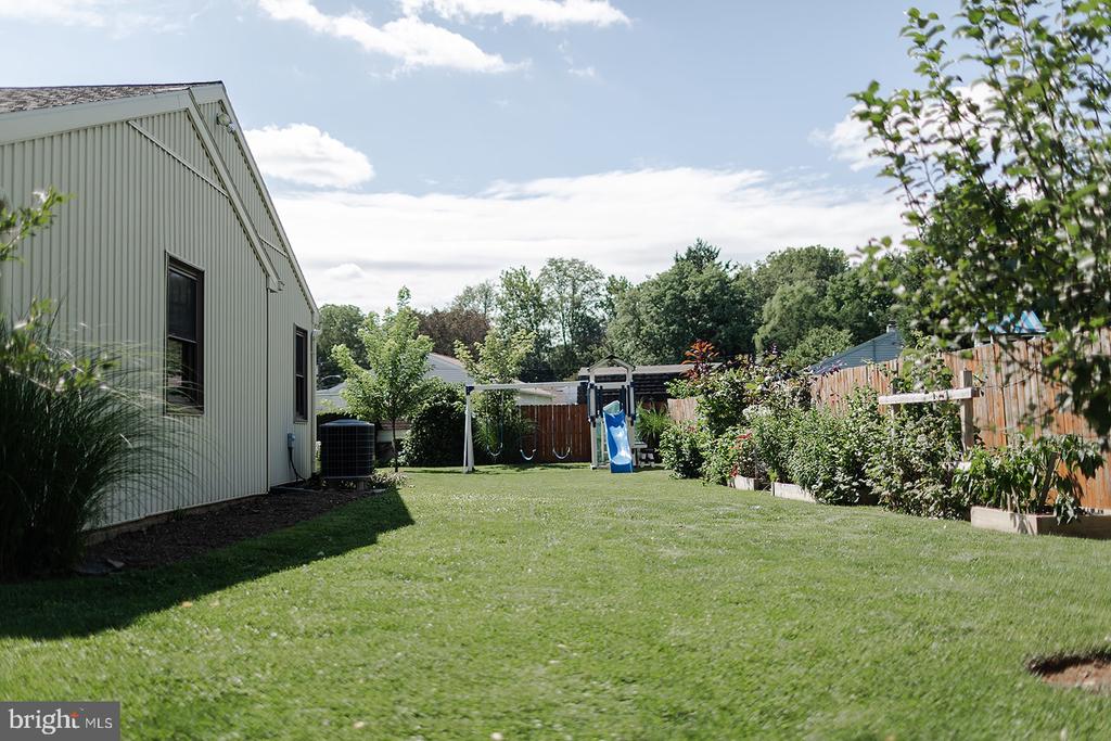 6350 HOLLOW DRIVE